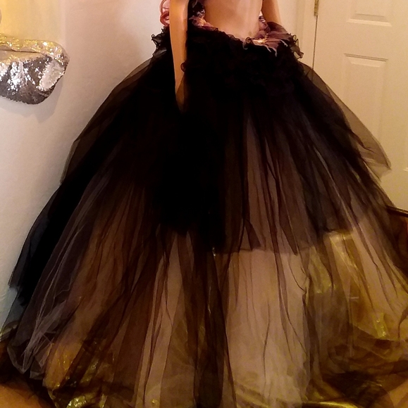 "KAIA" Black & Blush Gothic Wedding Ballgown Set - Picture 5 of 5
